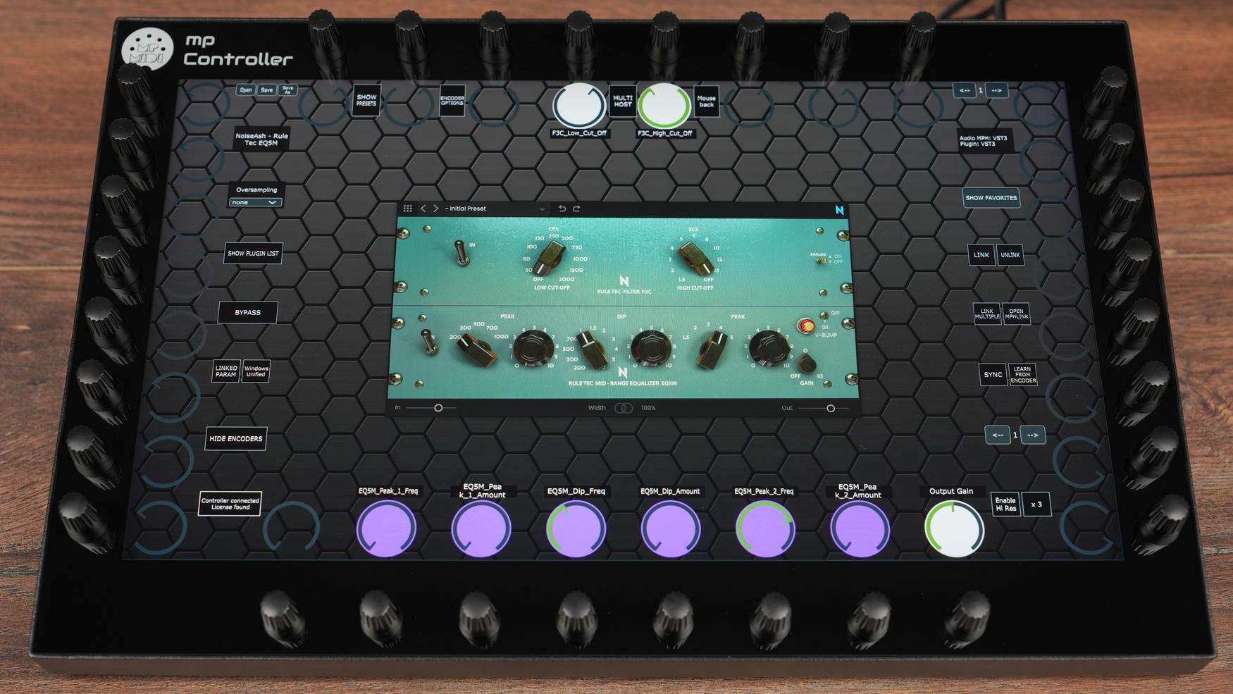 NoiseAsh Rule Tec EQ5M plugin on MP Controller