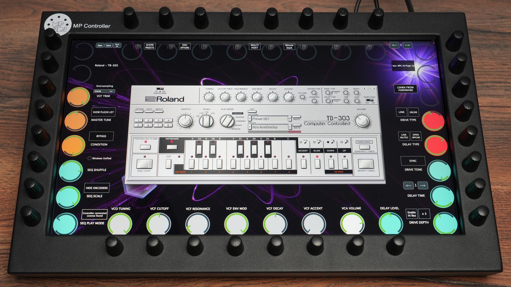 Roland TB-303 plugin on MP Controller