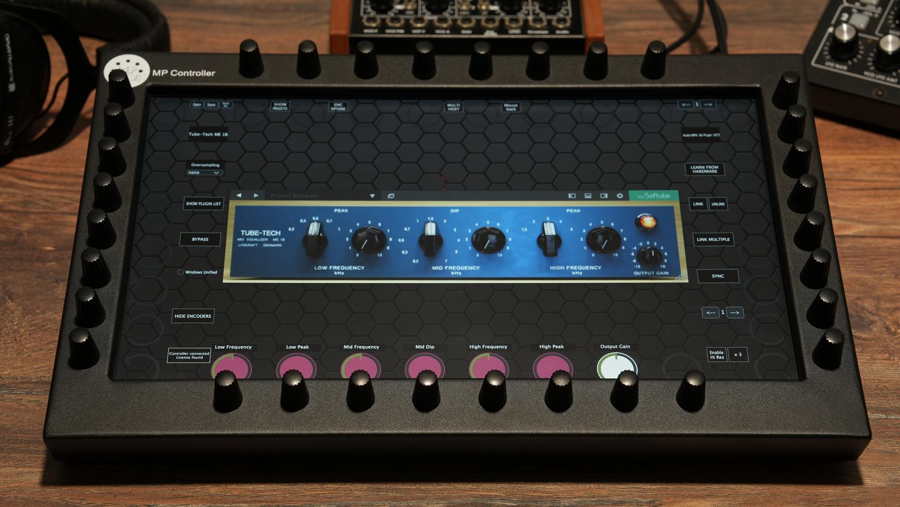 Softube plugins on the MP Controller