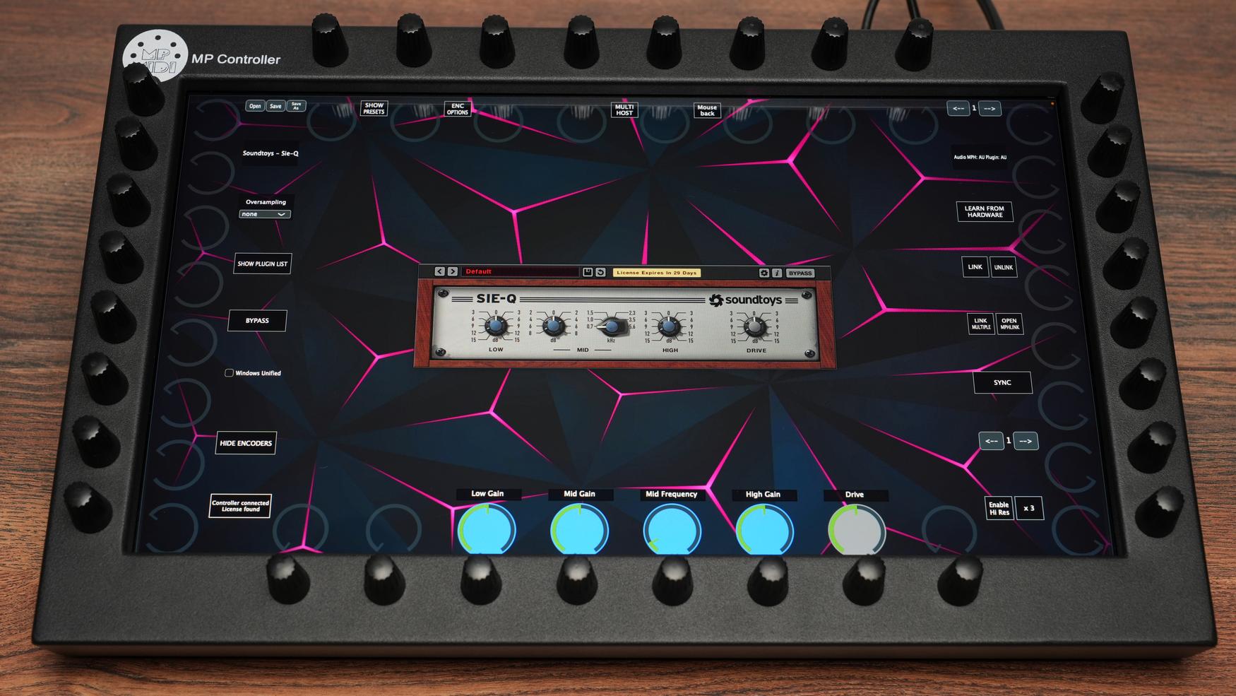 Soundtoys Sie-Q plugin on MP Controller with vintage EQ controls