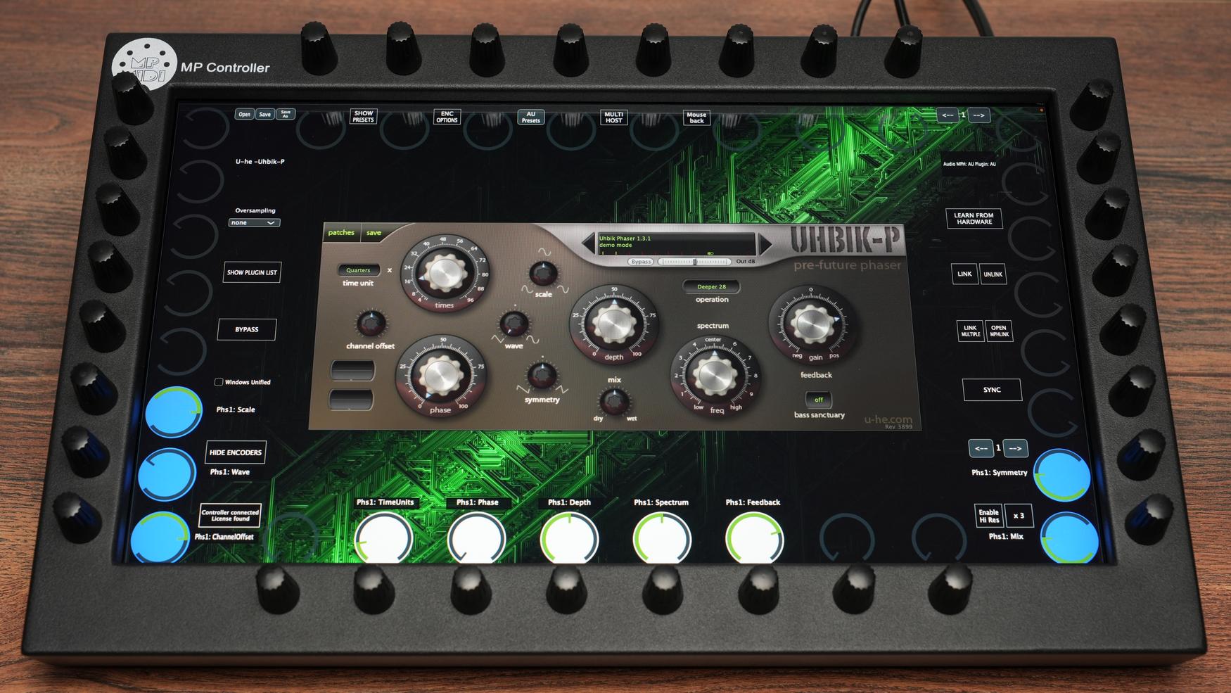 U-He Uhbik-P phaser on MP Controller