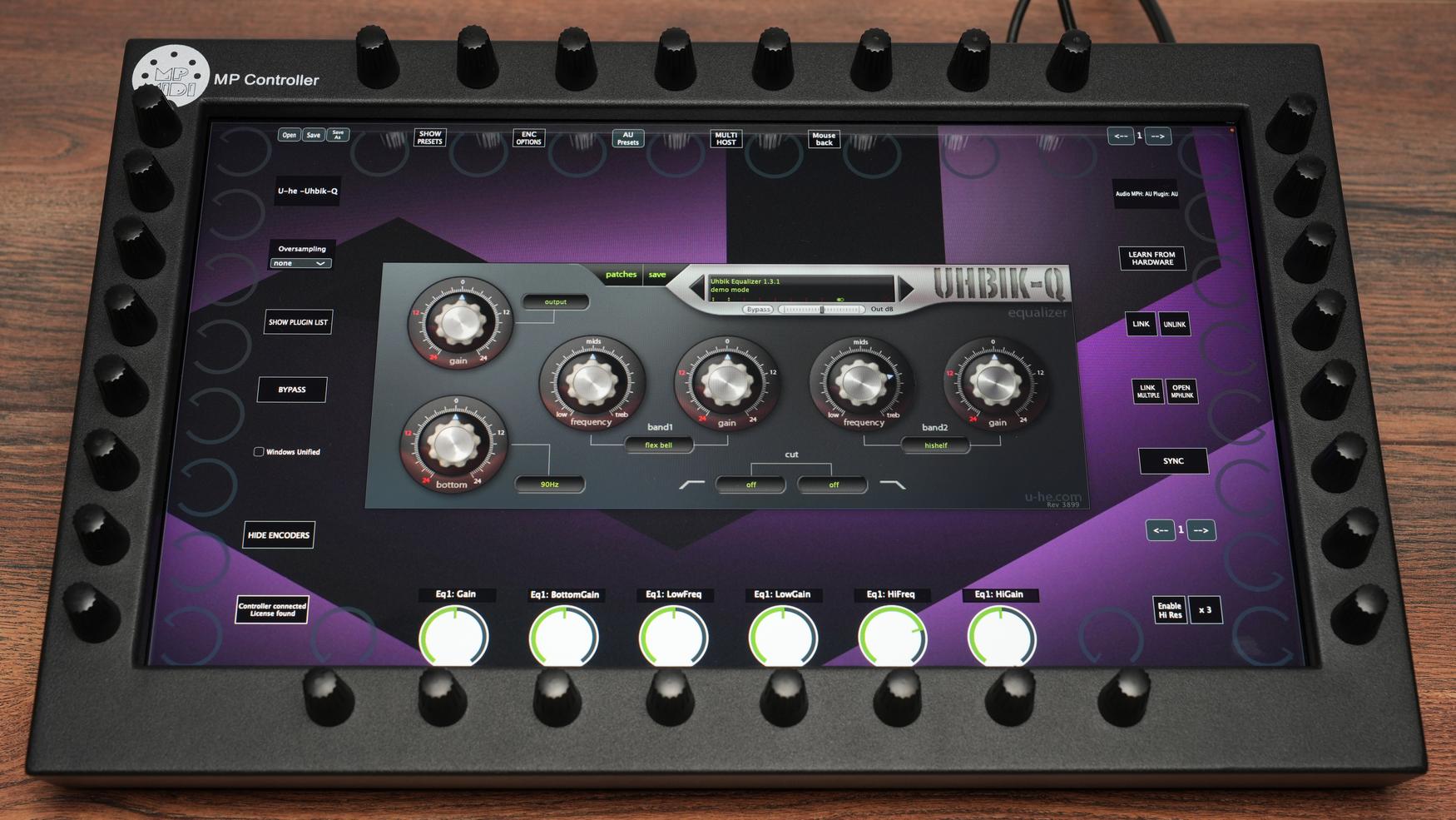 U-He Uhbik-Q equalizer on MP Controller